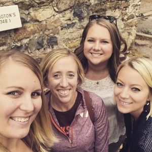 Meet your Posher, Cari